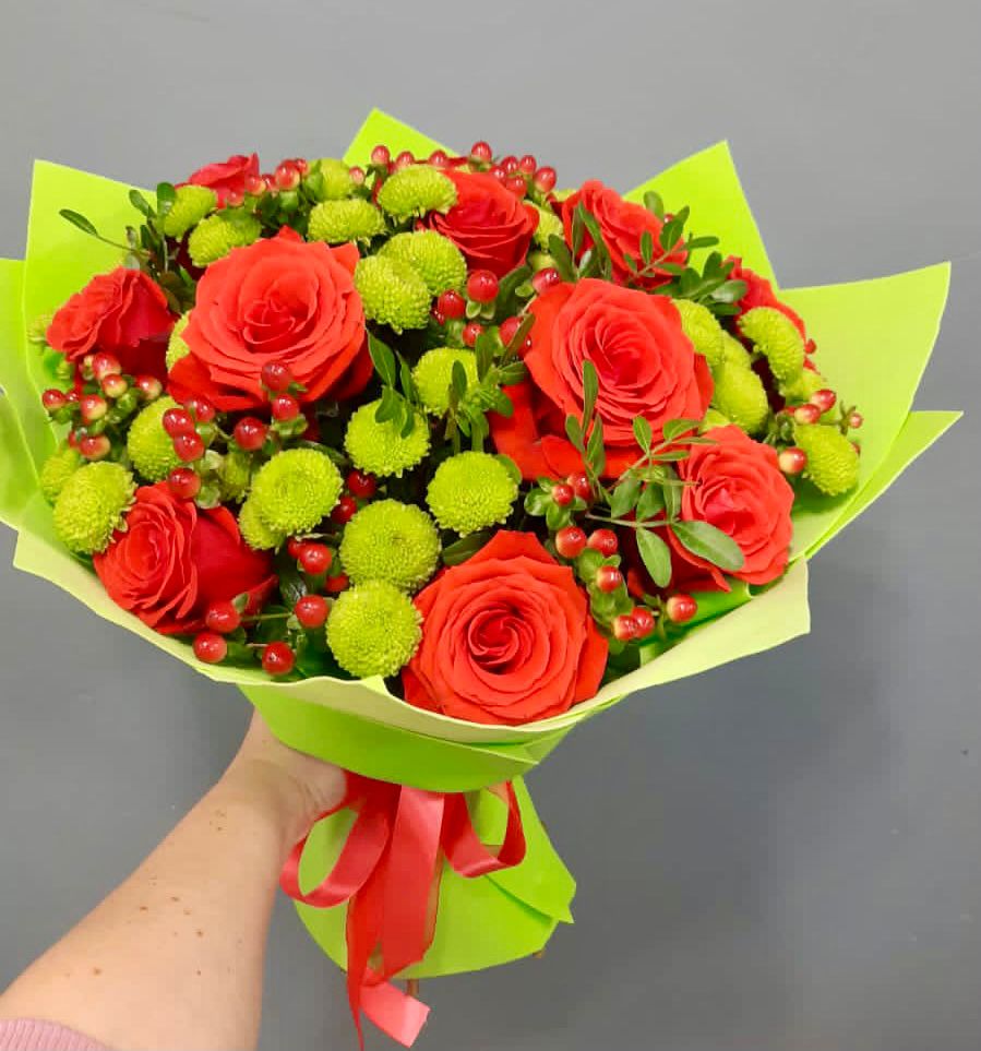 Букет цветов из: Хризантемы и Розы в Бутурлиновке