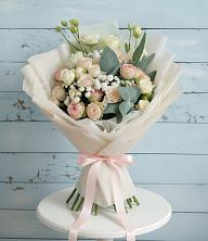 Букет цветов из:  Розы и Лизиантусы в Бутурлиновке