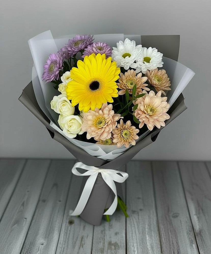 Букет цветов из: Розы, Герберы и Хризантемы в Бутурлиновке