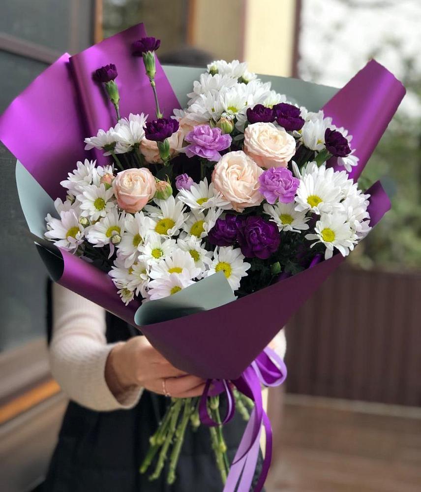 Букет цветов из: Хризантемы, Гвоздики и Розы в Бутурлиновке