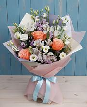 Букет цветов из:  Лизиантусы, Розы, Альстромерии и Гипсофила в Бутурлиновке