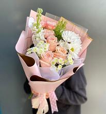 Букет цветов из:  Хризантемы и Розы в Бутурлиновке