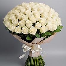 Букет 101 беля роза Белоснежка в Бутурлиновке