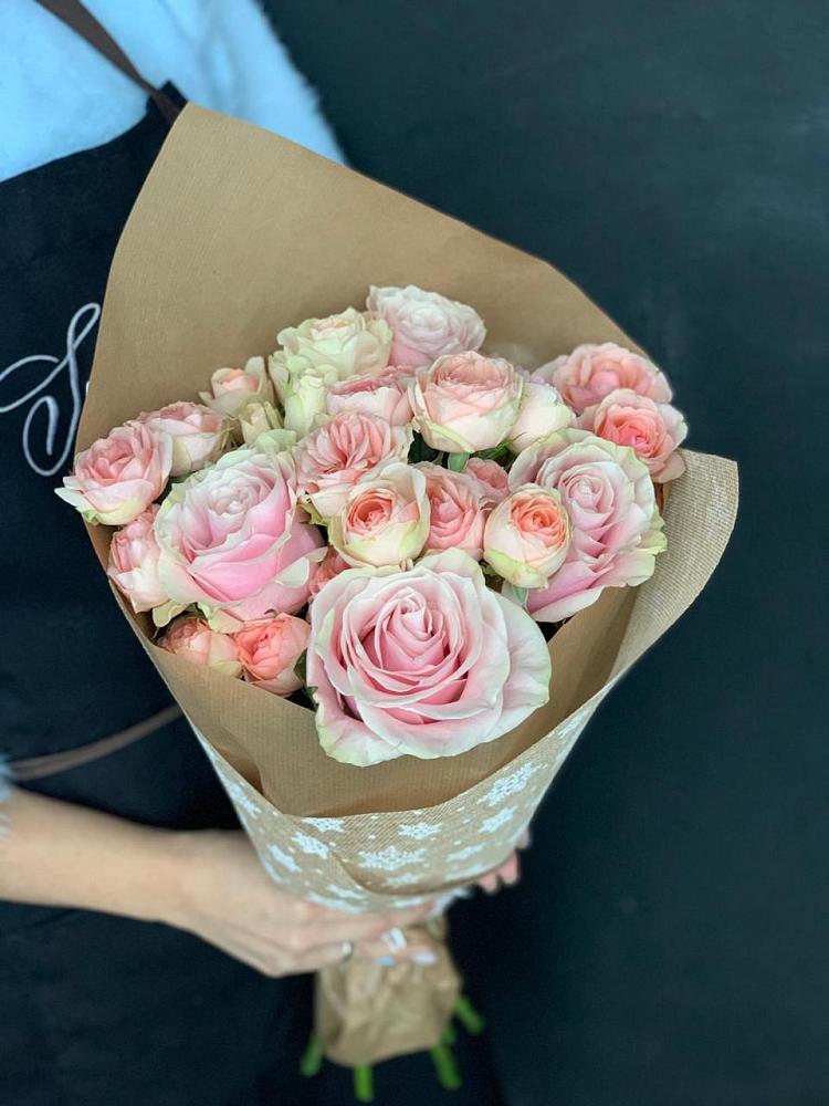 Букет цветов из: Хризантемы и Розы в Бутурлиновке