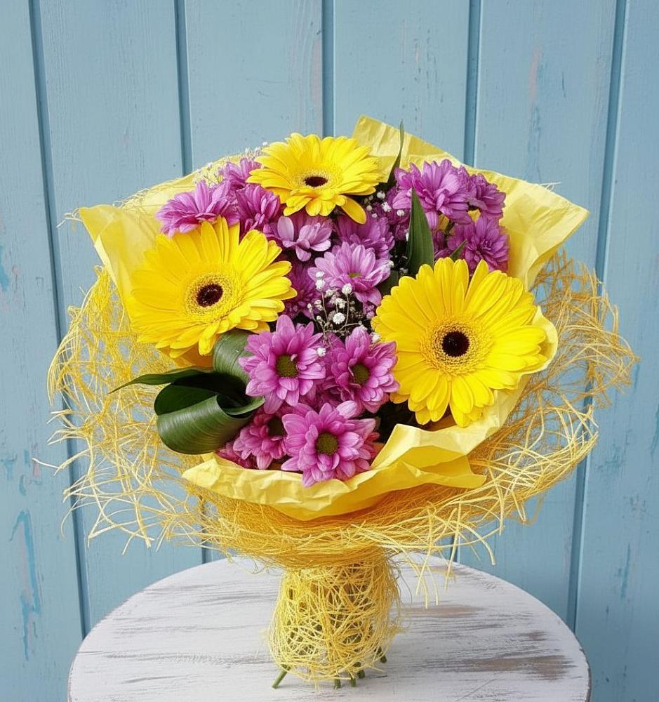 Букет цветов из: Хризантемы и Герберы в Бутурлиновке