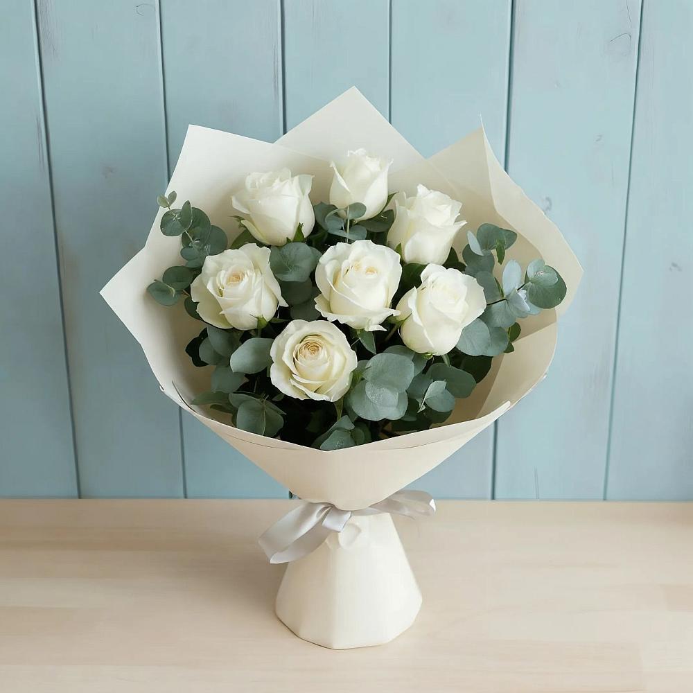 Букет Белые розы в Эвкалипте в Бутурлиновке