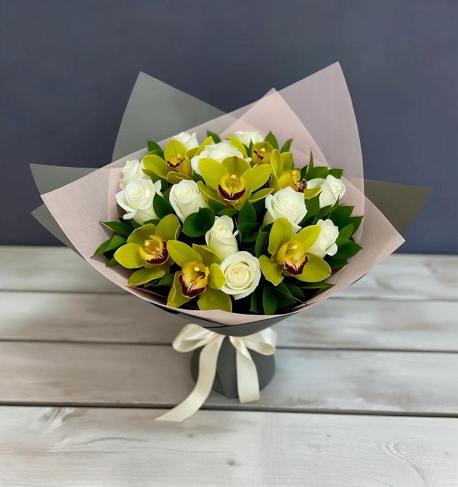 Букет цветов из: Орхидеи и Розы в Бутурлиновке