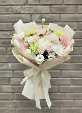 Букет цветов из:  Гвоздики, Розы, Лизиантусы и Хризантемы #REPLACE_PRED# Бутурлиновке