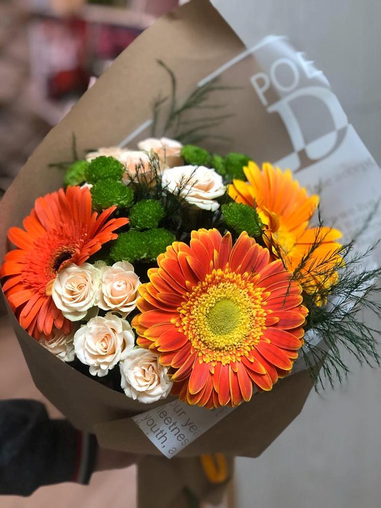 Букет цветов из: Герберы, Хризантемы и Розы в Бутурлиновке