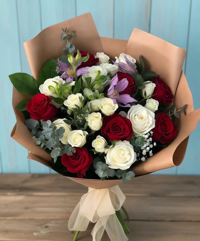 Букет цветов из: Розы и Альстромерии в Бутурлиновке