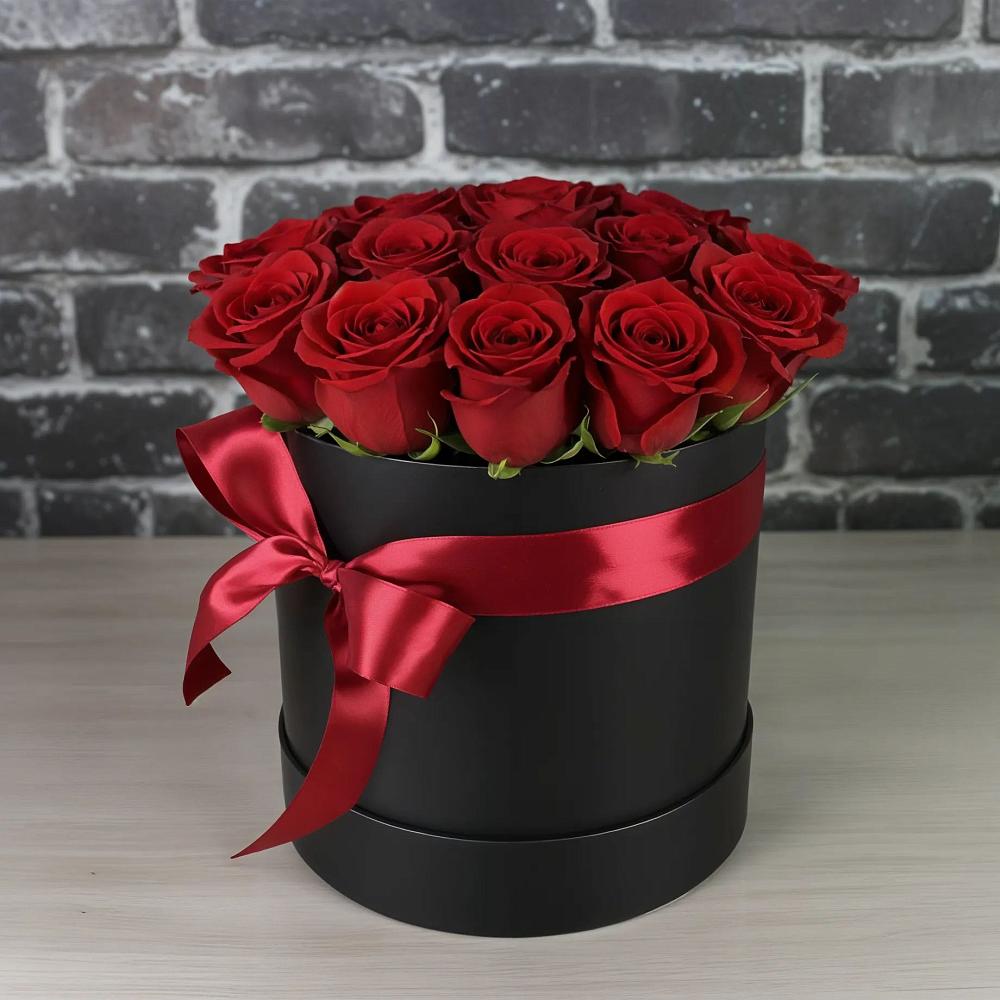 Цветочная композиция из Розы в шляпной коробке в Бутурлиновке