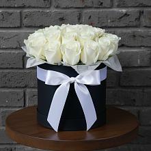 Цветочная композиция из Розы в шляпной коробке в Бутурлиновке